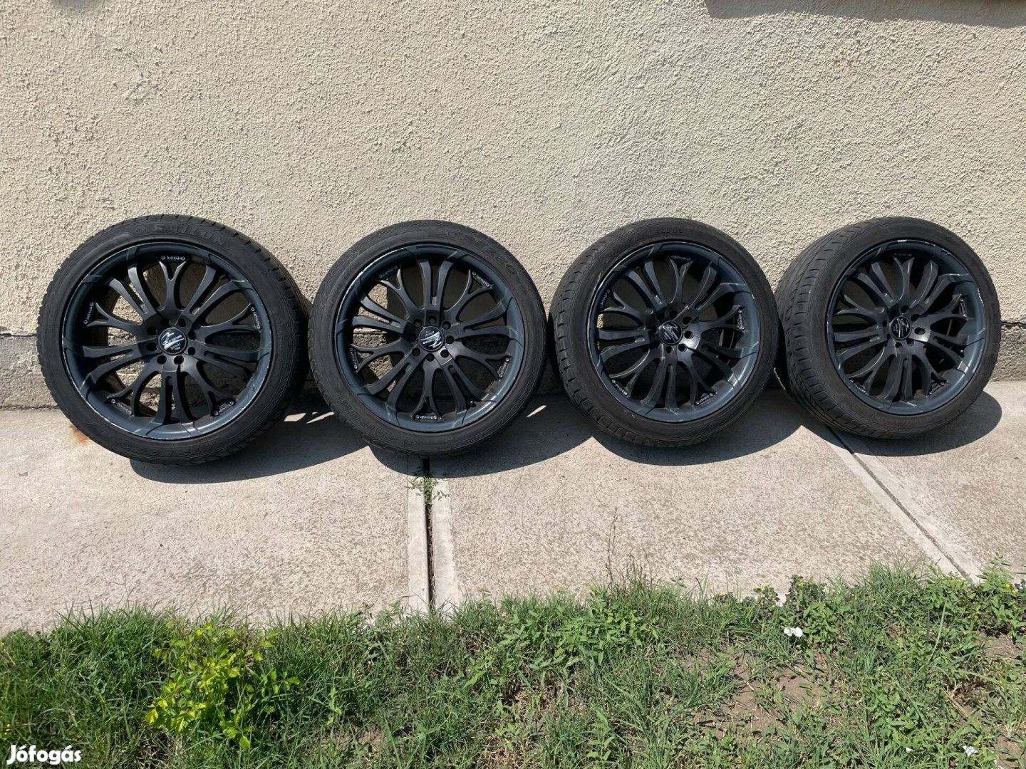 18-as Barracuda alufelni nyári gumival 225/45 R18 4X100 4X108