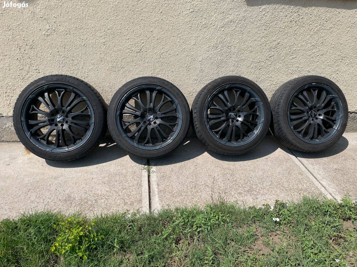 18-as Barracuda alufelni nyári gumival 225/45 R18 4X100 4X108