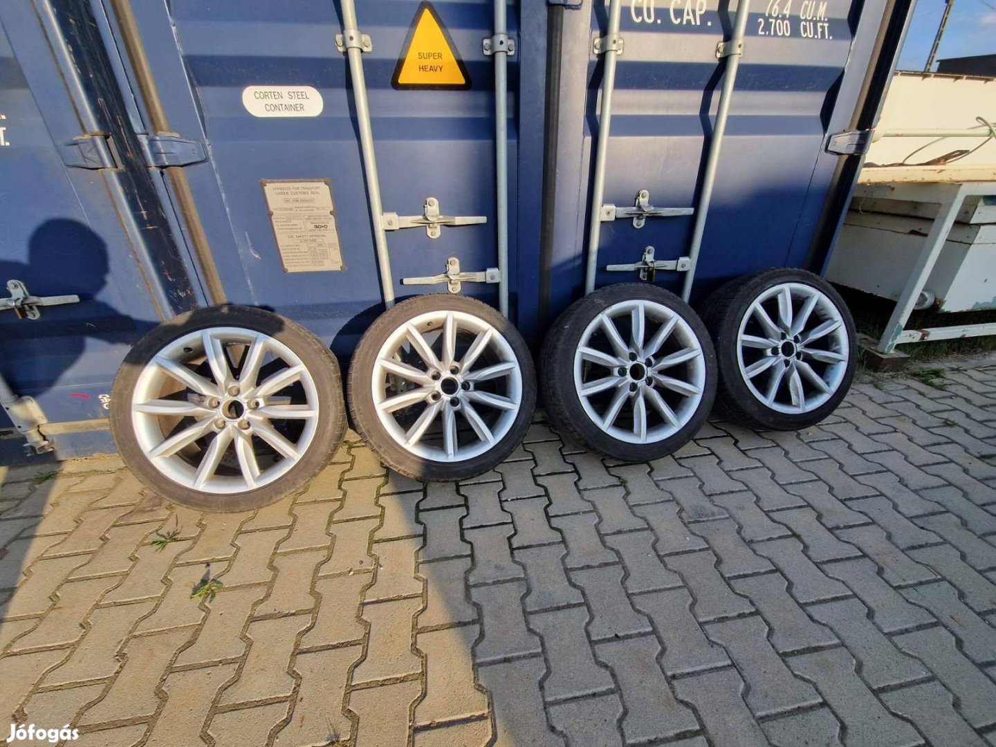 18-as VW alufelni gumival
