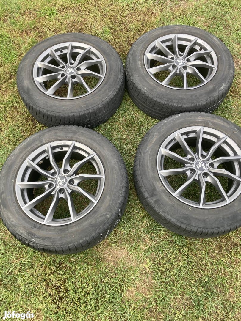 18-as felni szett téli gumival