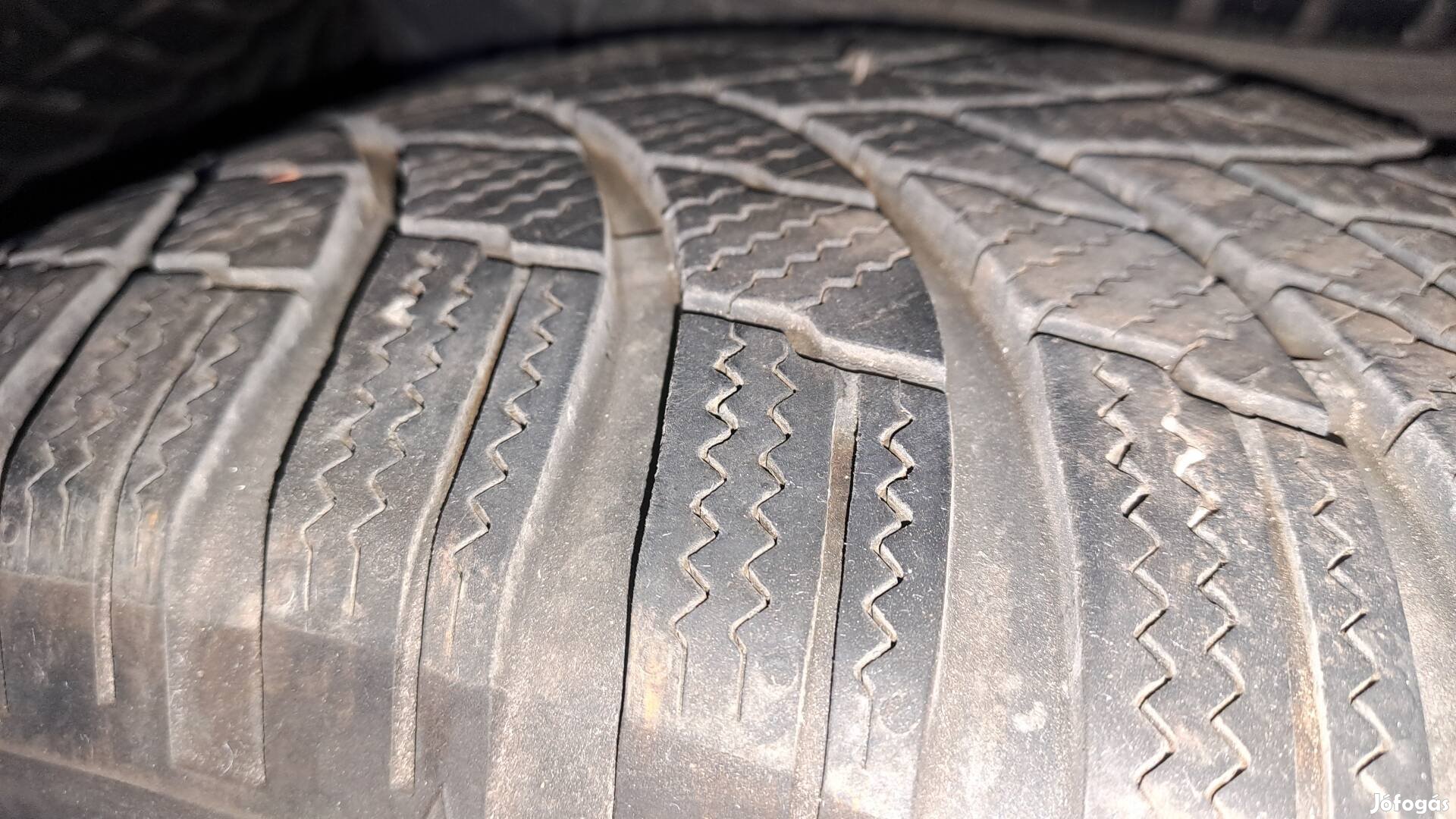 18 as téli gumi 225/60R18 elado