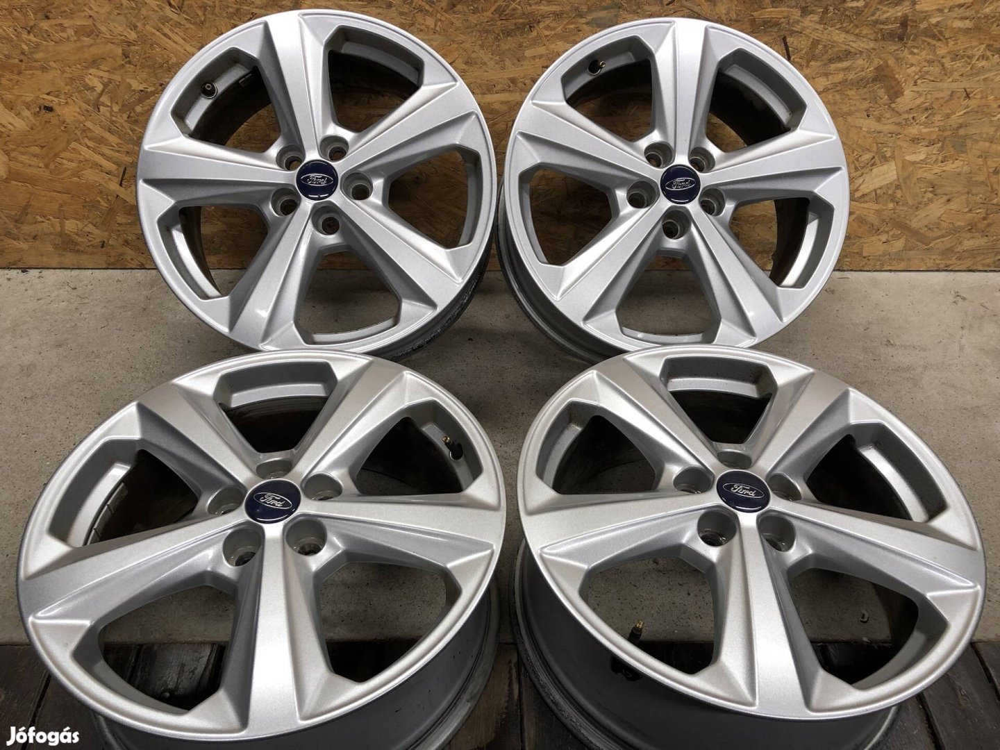 18 colos Ford alufelni szenzoros 18 col 5x108