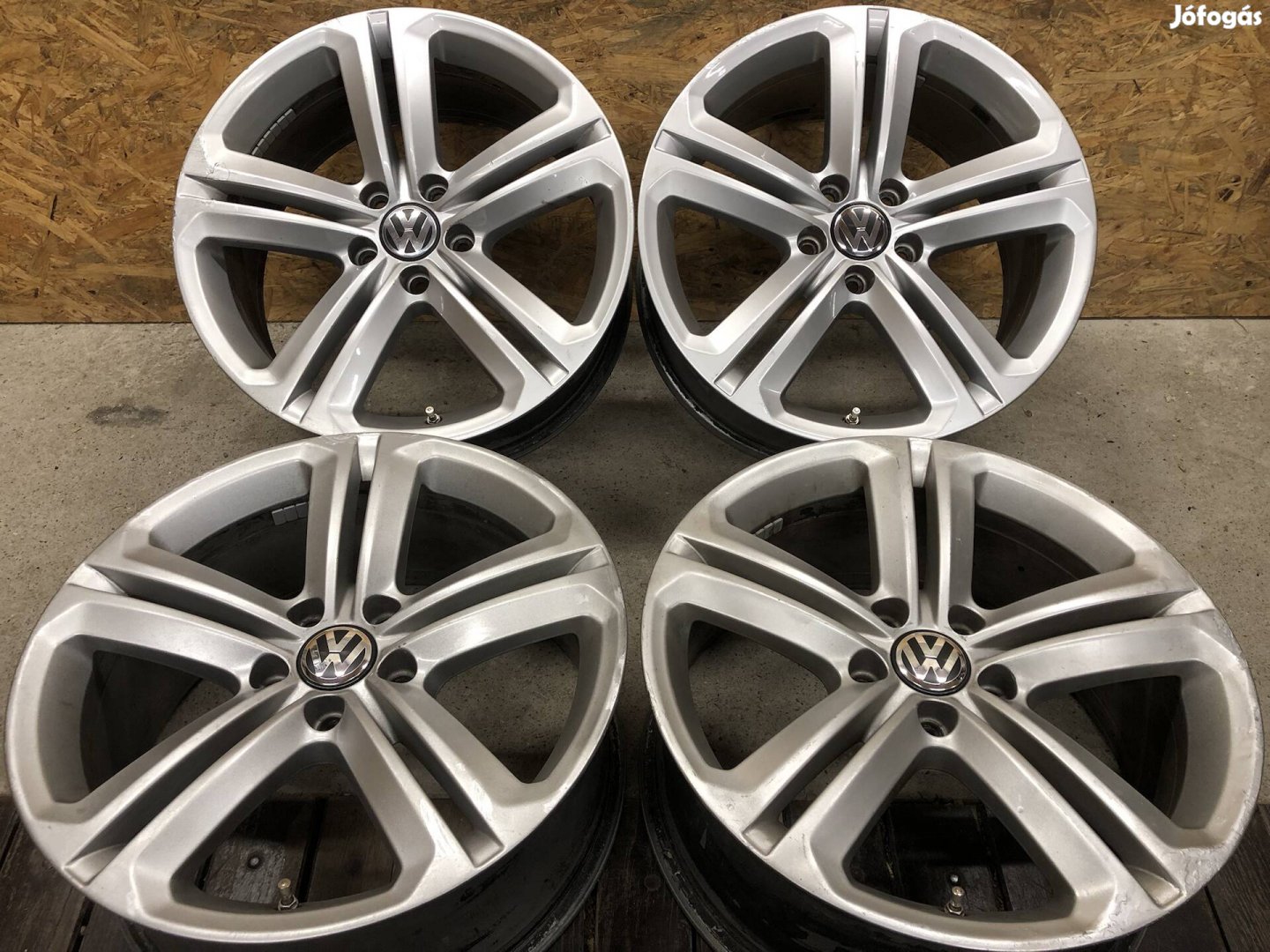 18 colos gyári VW Passat R-Line alufelni 18 col 5x112