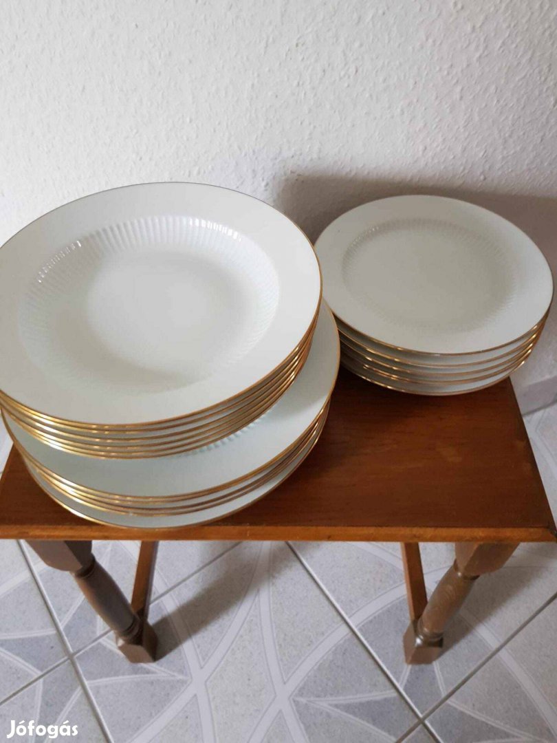 18 részes Kaiser fehér étkészlet tányér arany szegéllyel 12.000 Ft