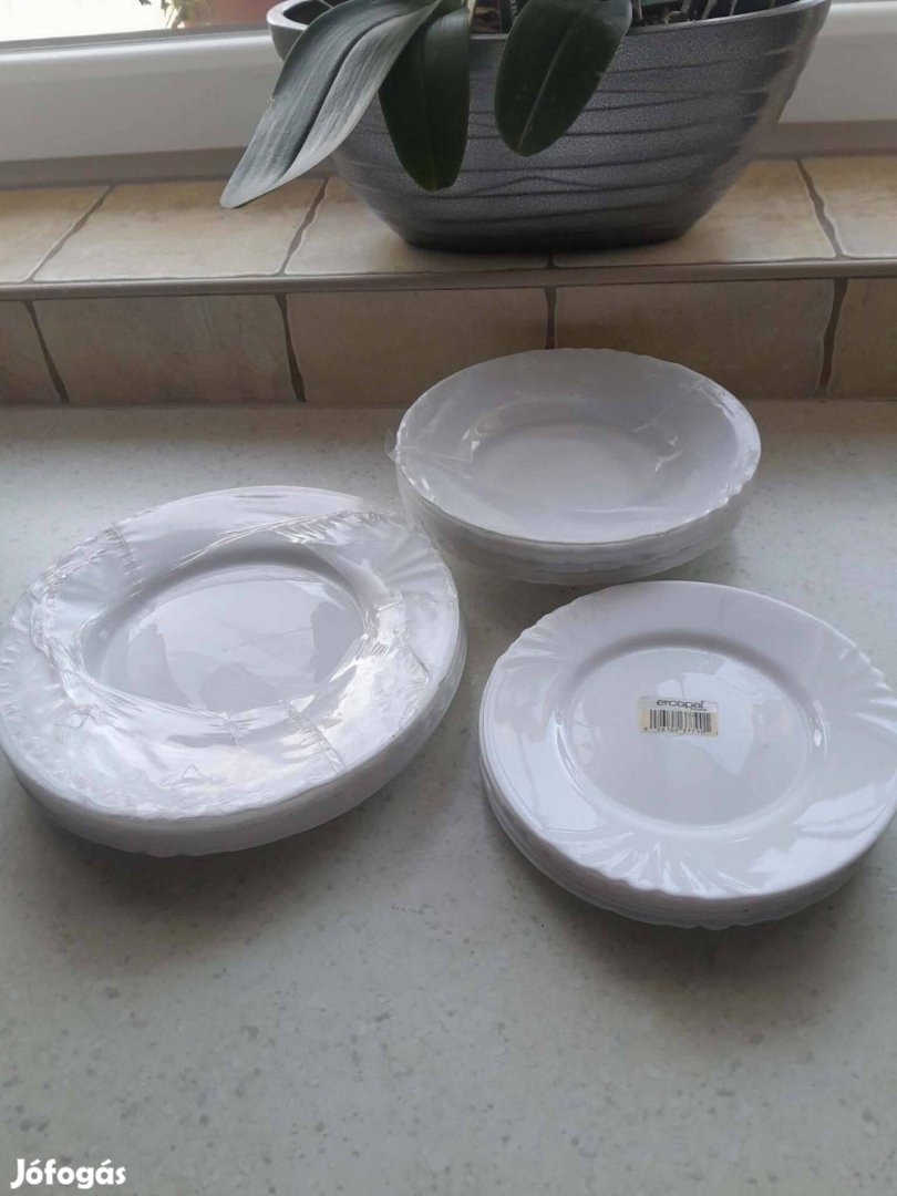 18dbos tányérkészlet