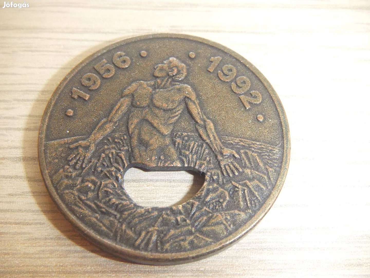 1920 - 1947 és 1956 - 1992 Bronz emlékérem