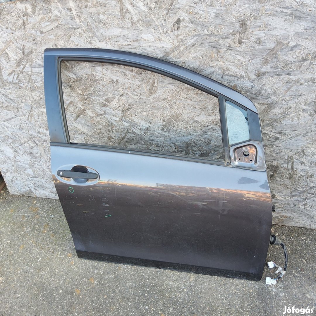 192989 Toyota Yaris II. 2006-2011 5 ajtós jobb első ajtó