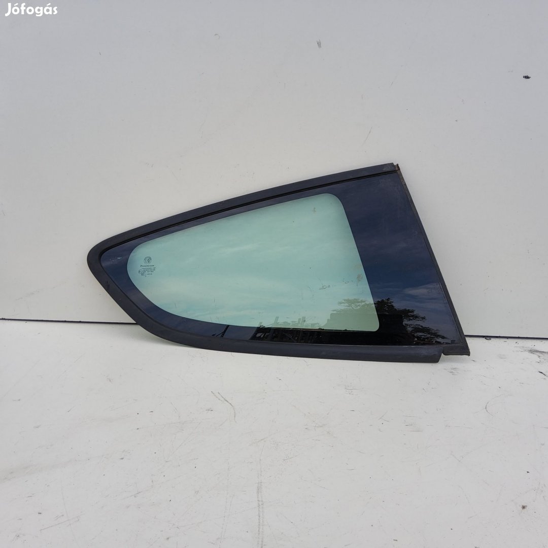192995 Alfa Romeo MiTo 2008-2018 jobb hátsó fix üveg, krómcsík