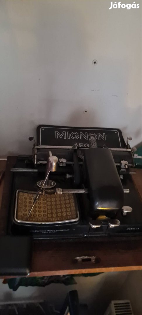 1930 évben gyártott írógép