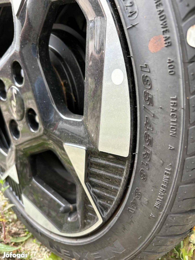 195/45R16 Nexen Nblue HD PLUS csak gumik Féláron - 700km