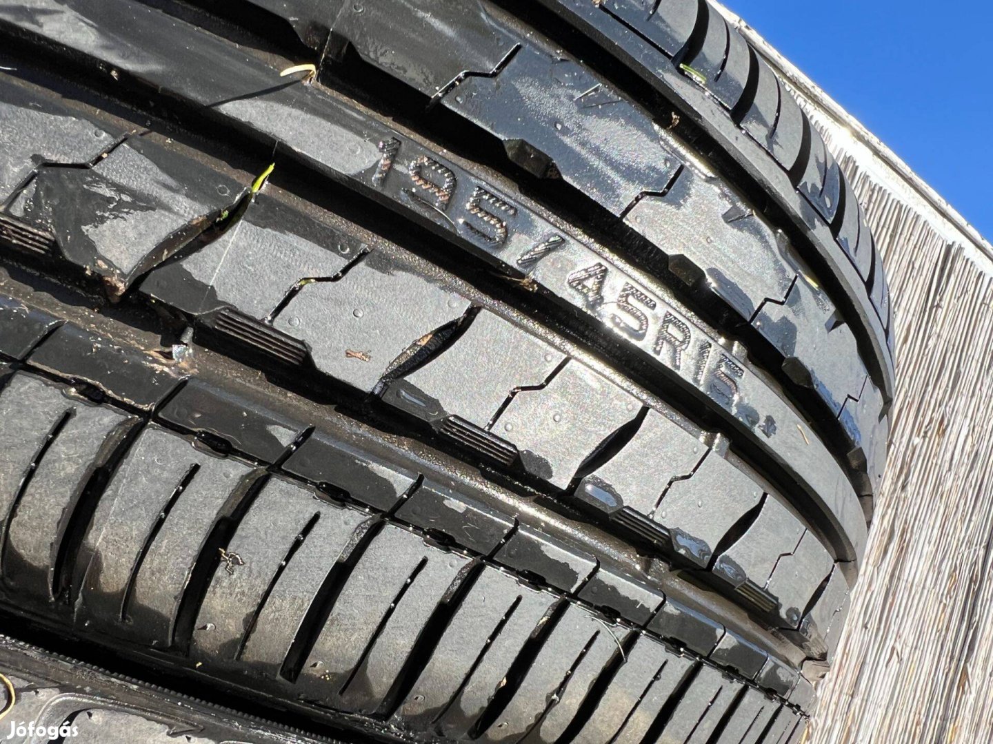 195/45 R15 royal black 2db új nyári gumi