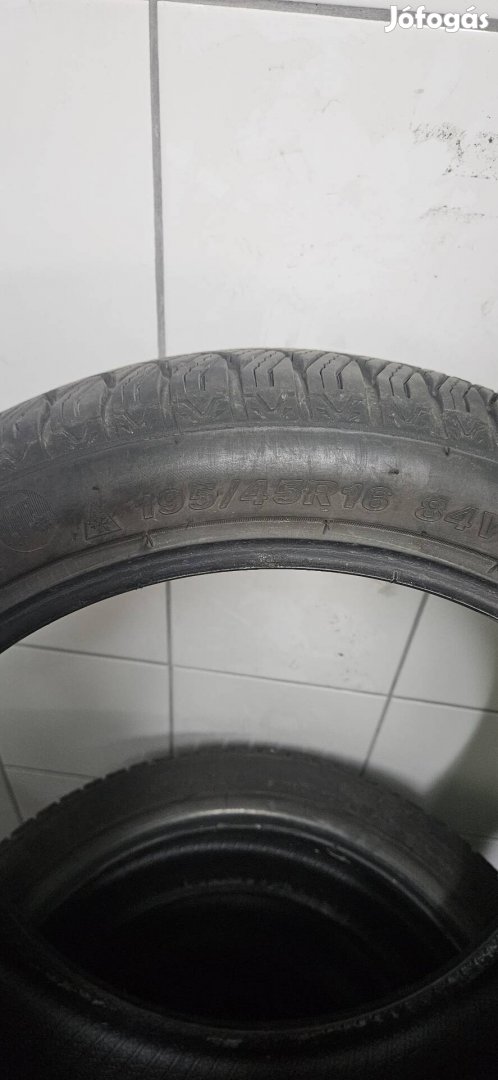 195/45 r16 négyévszakos gumi