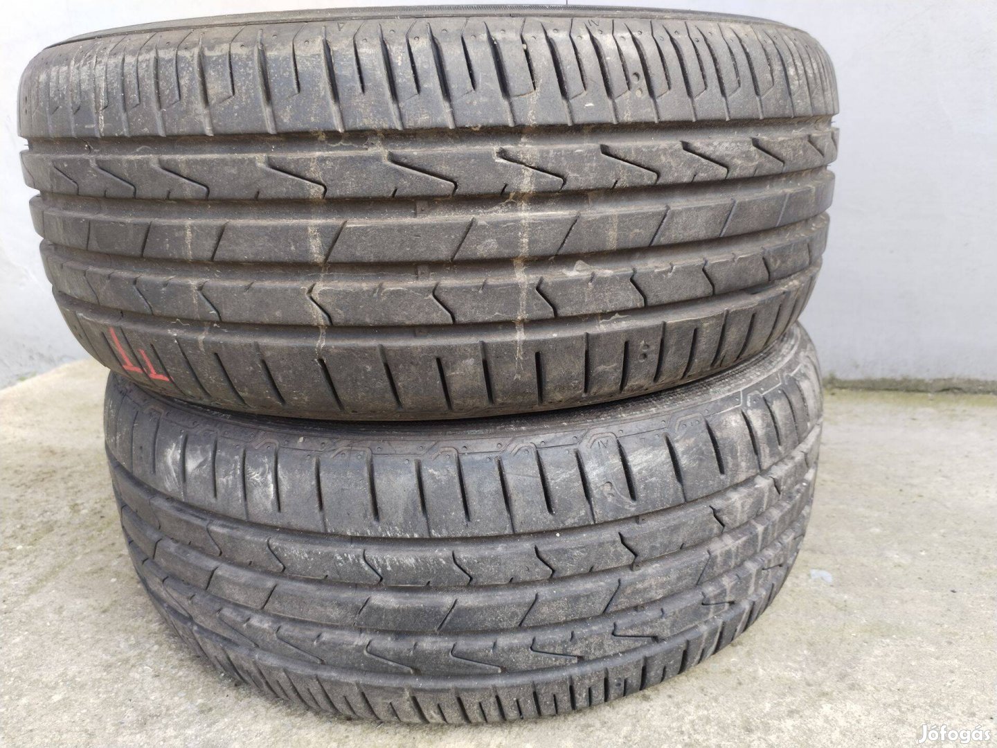 195 50 15 hankook nyári gumi 2 db újszerű