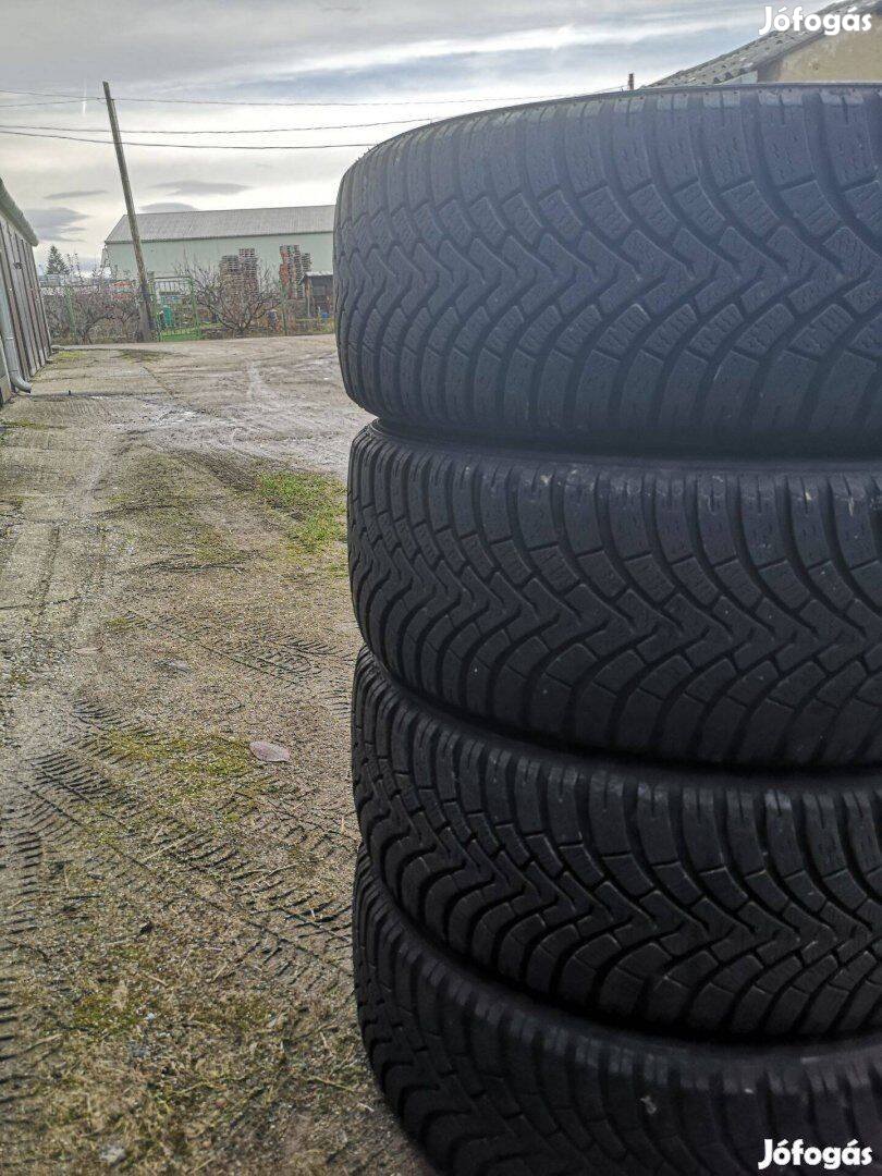 195/55R16 Falken téligumik