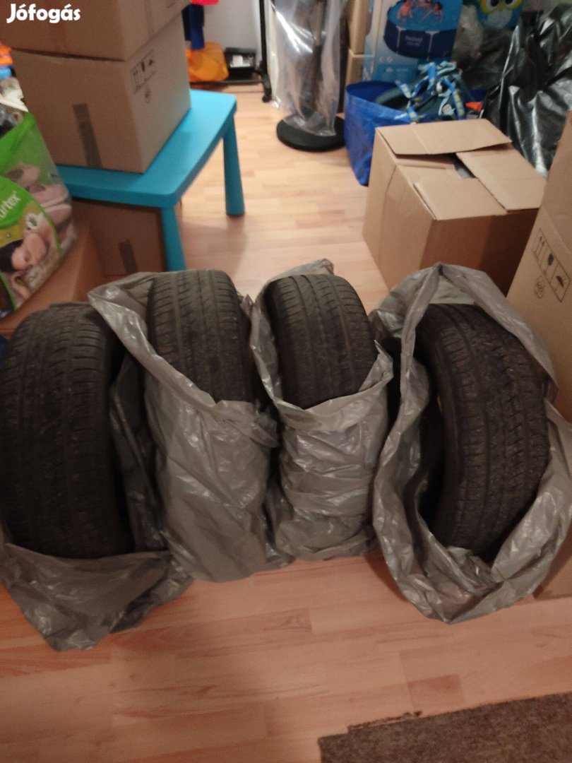 19555 R16 4db. Pirelli nyárigumi