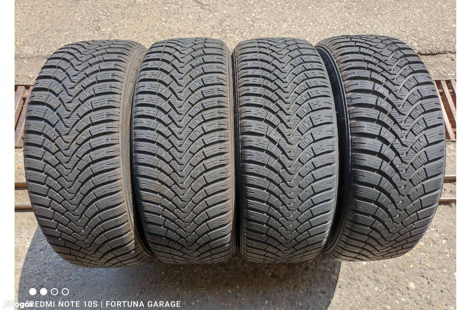 195/55 R16" Falken újszerű téli garnitúra