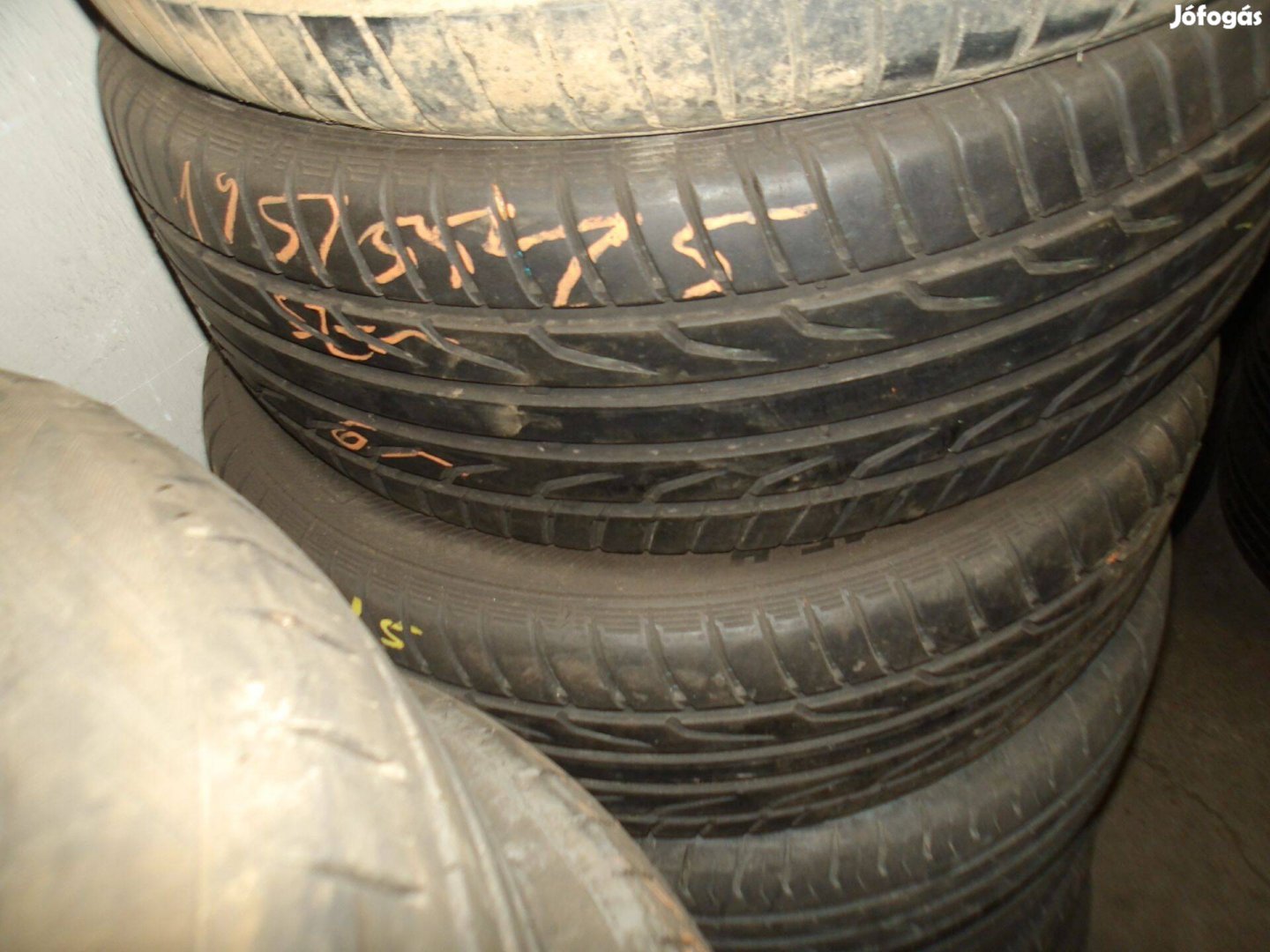 195/55r15 Semperit nyári gumi ajándék szereléssel