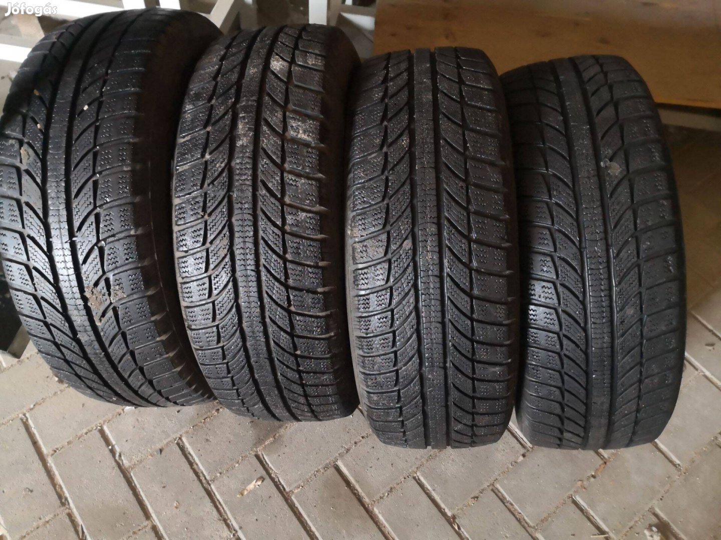 195/60R15 téli gumi