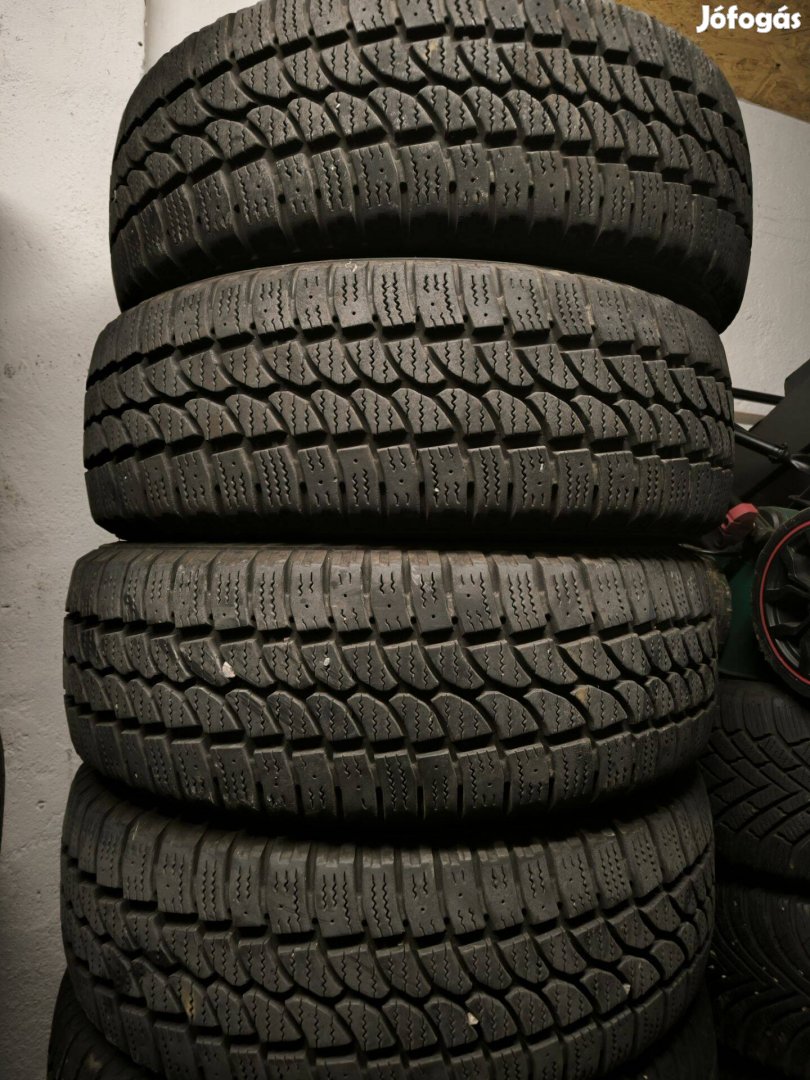 195/60R16C újszerű Taurus téligumi 195/60 16C téli