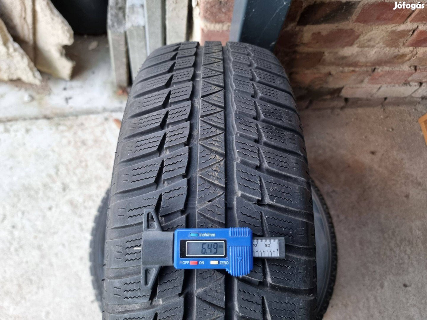 195/60R16 Falken téli gumi 2db nagyon jó állapotban olcsón eladó!