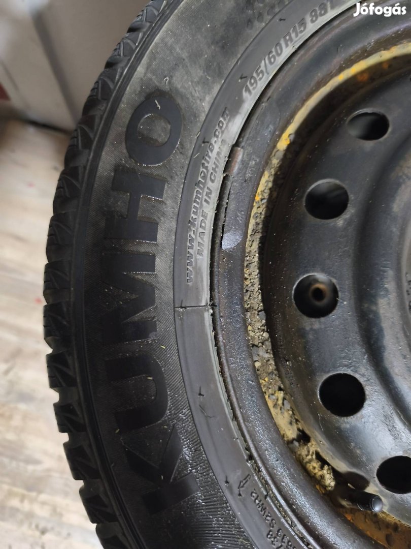195/60 R15 88T téligumik felnivel