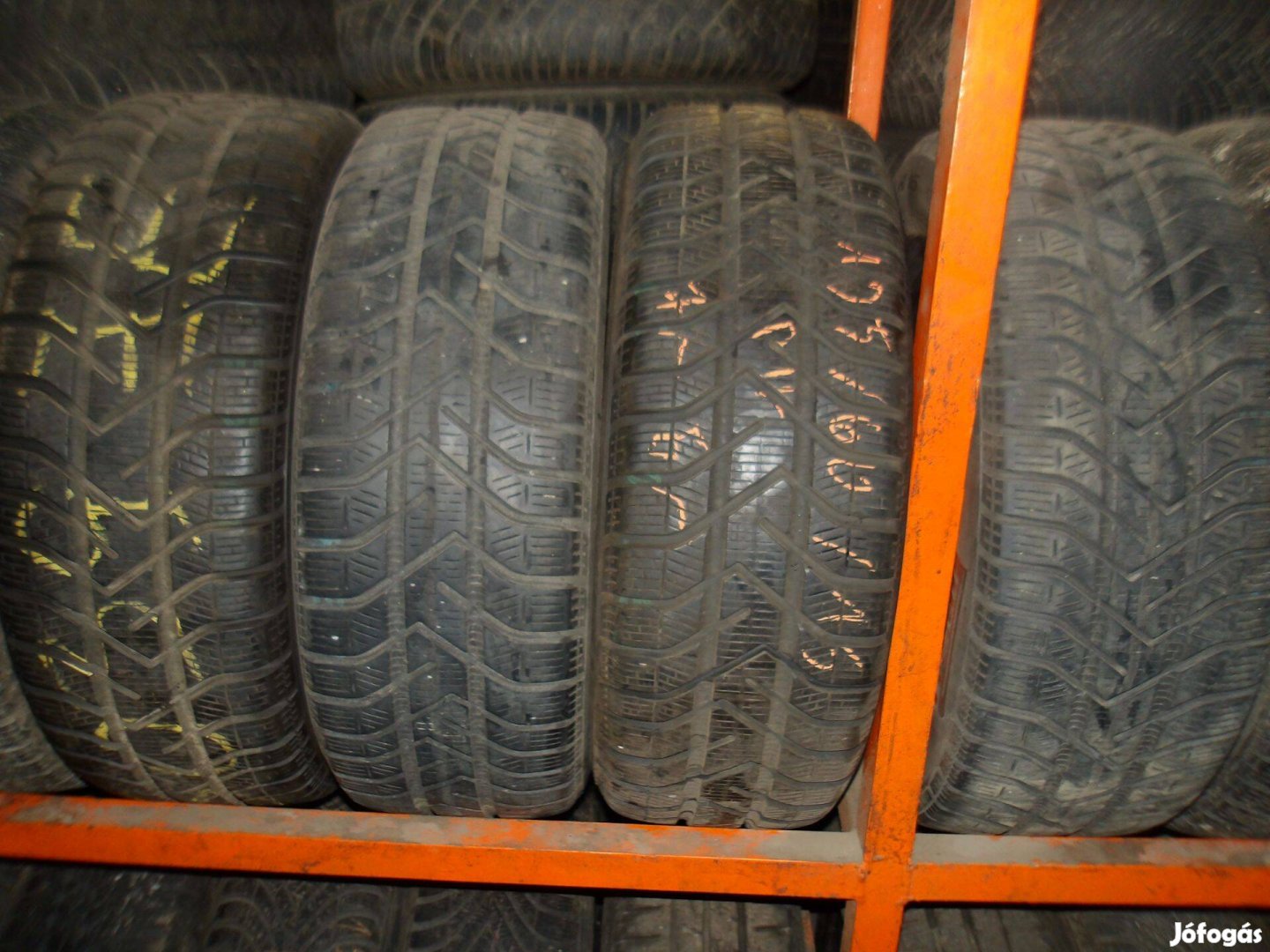 195/60r15 Pirelli téli gumi ajándék szereléssel