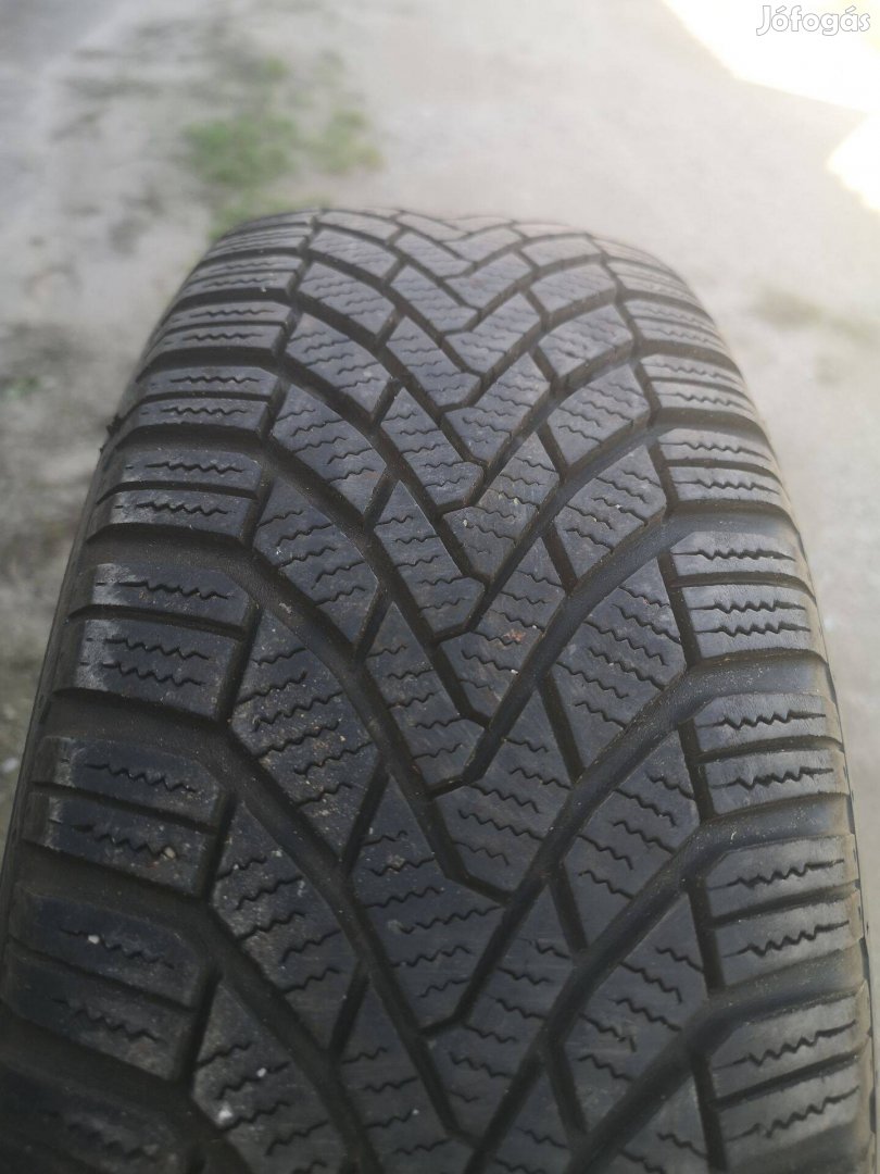 195/65R15 Continental téligumik