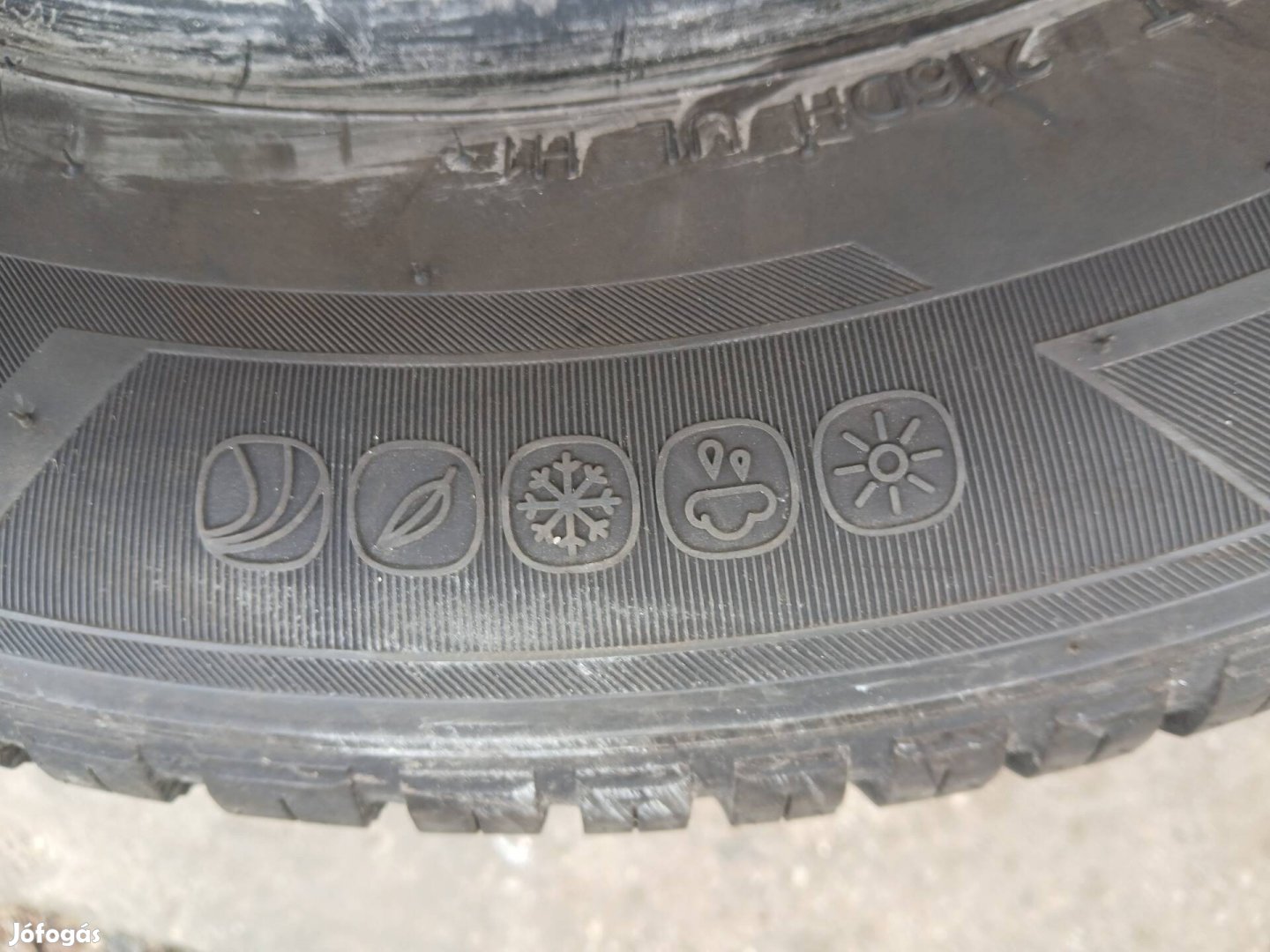 195/65R15 Hankook 4 évszakos gumi eladó dot2922