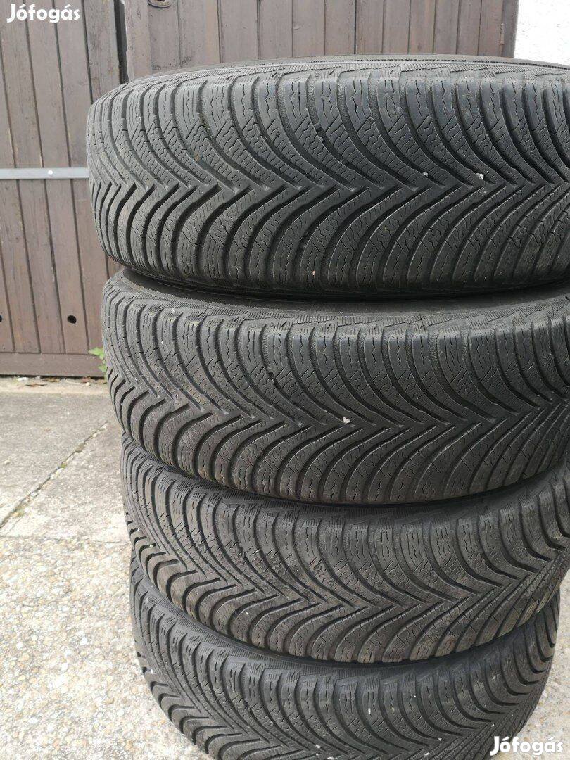 195/65R15 Michelin Alpin téligumik