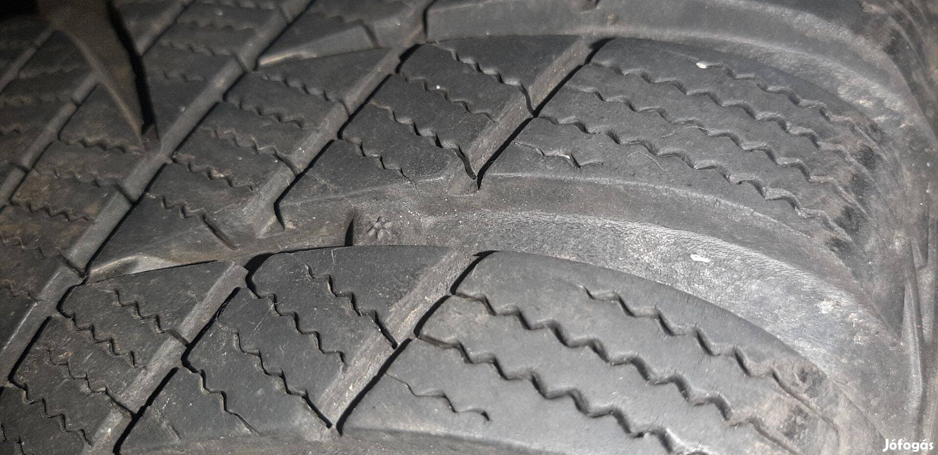 195/65R15 téligumi