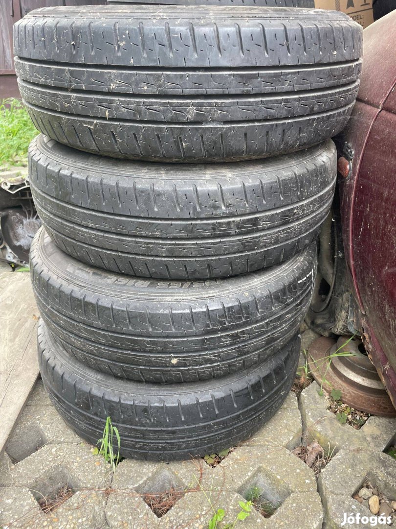 195/65 16C 4db nyári