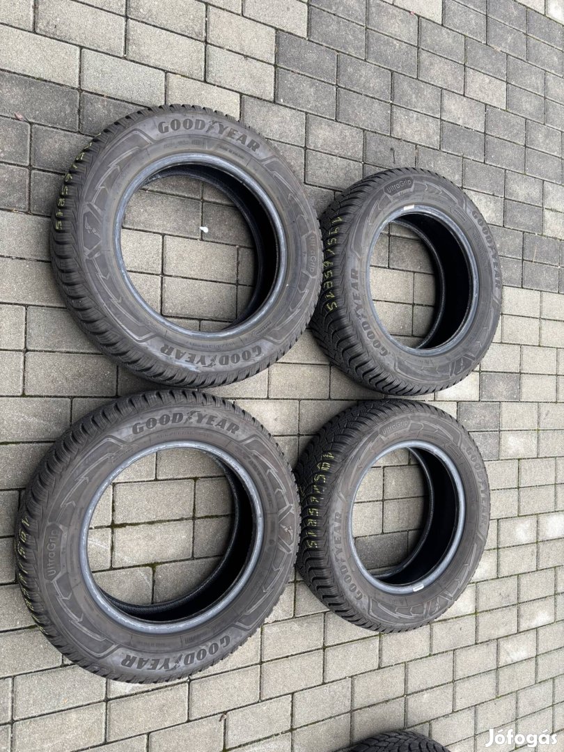 195/65 R15 Goodyear téligumi