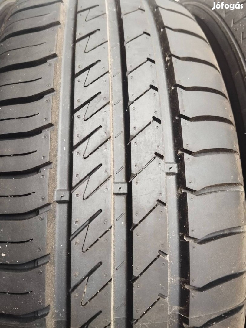 195/65 R15 Nyari gumi Laufenn uj (Hankook termék).