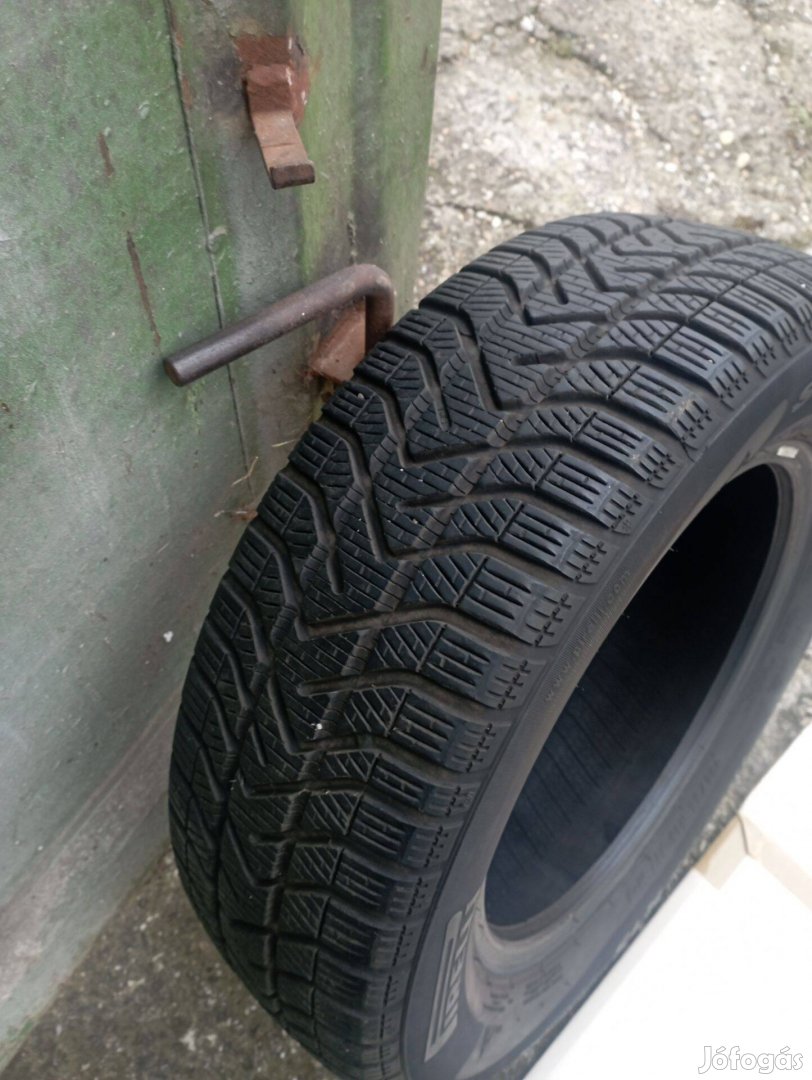 195/65 R15 Pirelli téli gumi garnitúra
