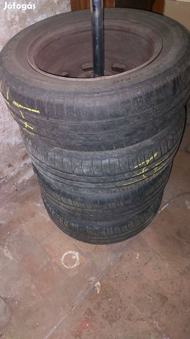 195/65 R15 nyárigumifelnivel 4db ,téligumi felninélkül 2 db 50000ft