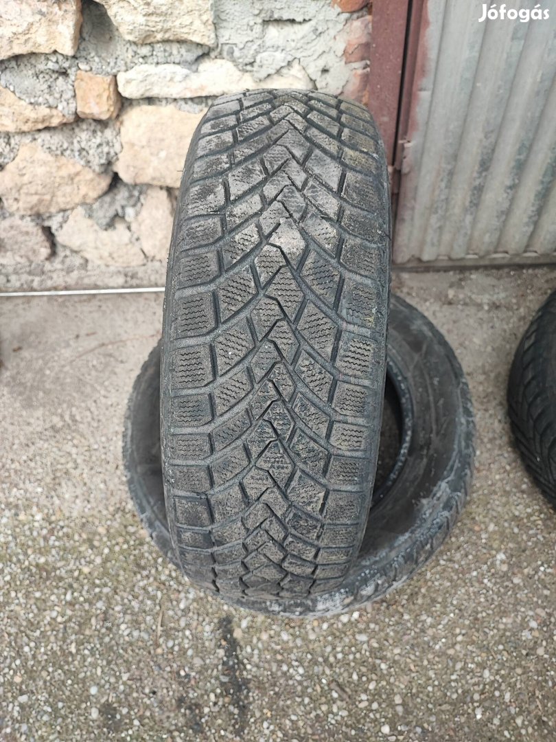 195/65 R15 téli gumi  Mazini 