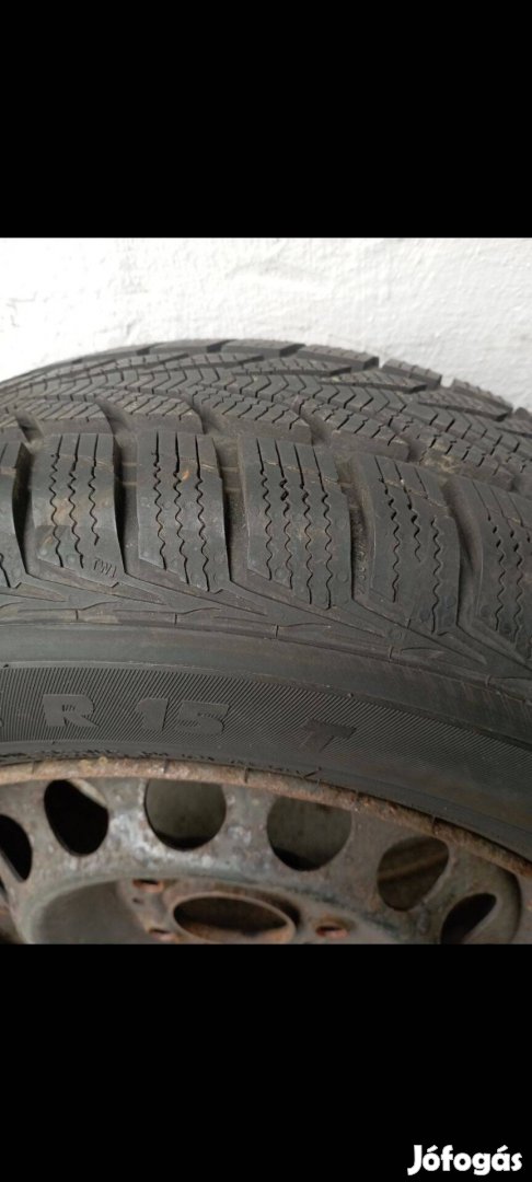 195/65 R15 téli gumi garnitúra