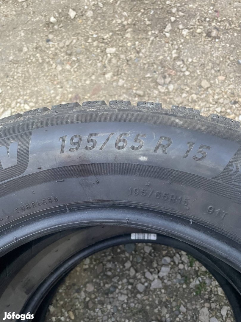 195/65 R15 téligumi