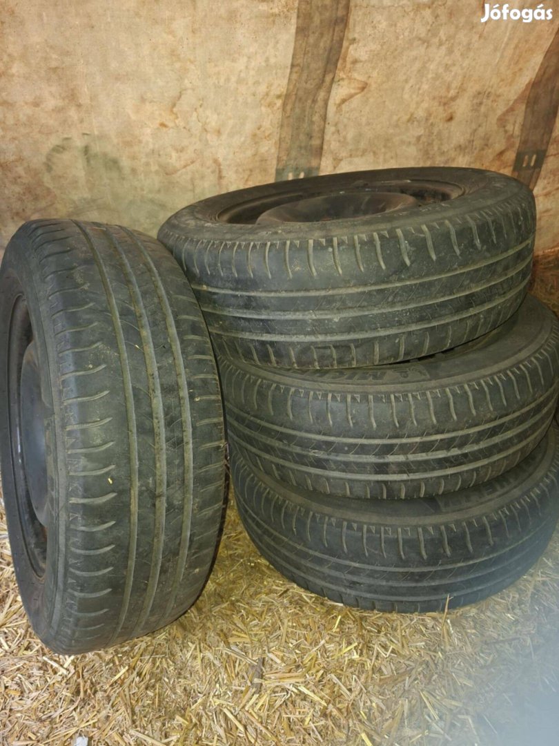 195/65 R 15 nyári gumi 5*112 felnivel