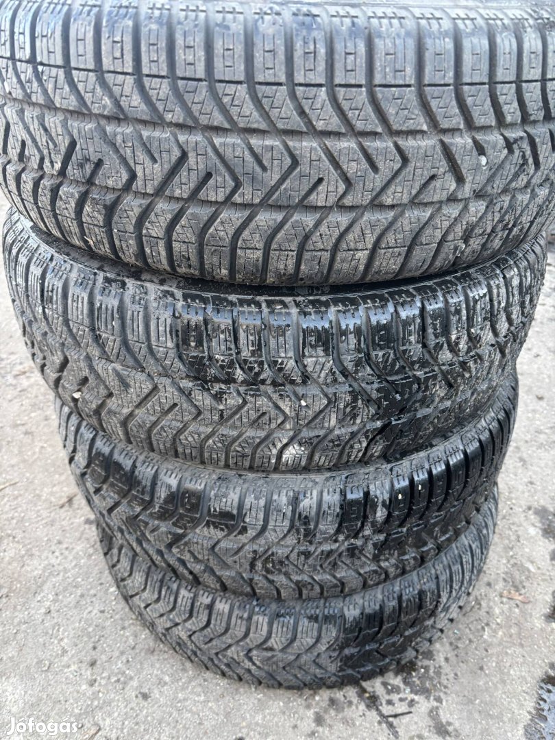 195/65 r15 Pirelli Snowcontrol téli gumi garnitúra 