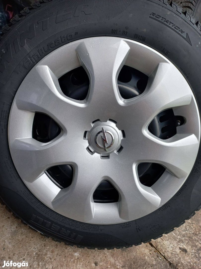 195/65r15 Pirelli téli gumi felnivel