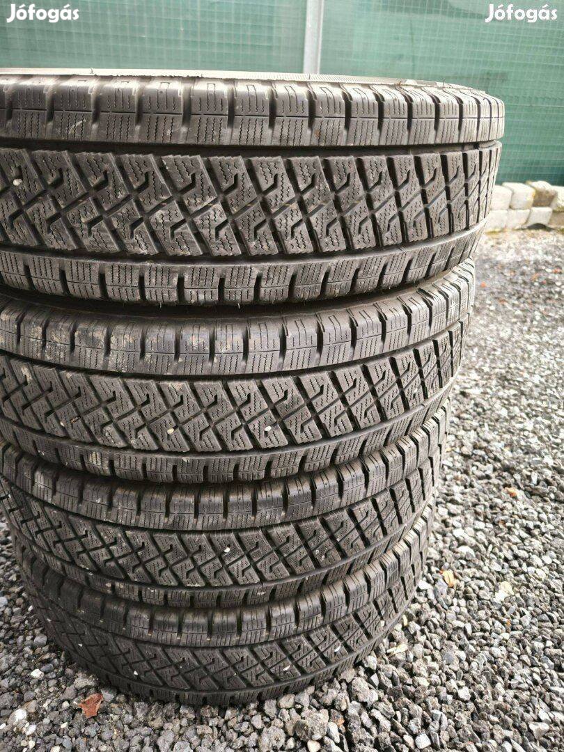 195/75R16C 95% téligumik kisteherre 195/75