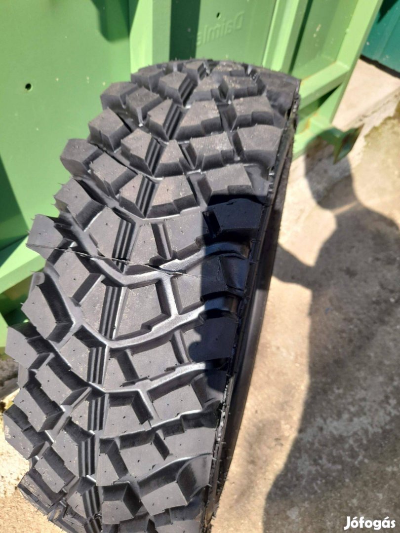 195/75R16 Cobra mintás terepgumi