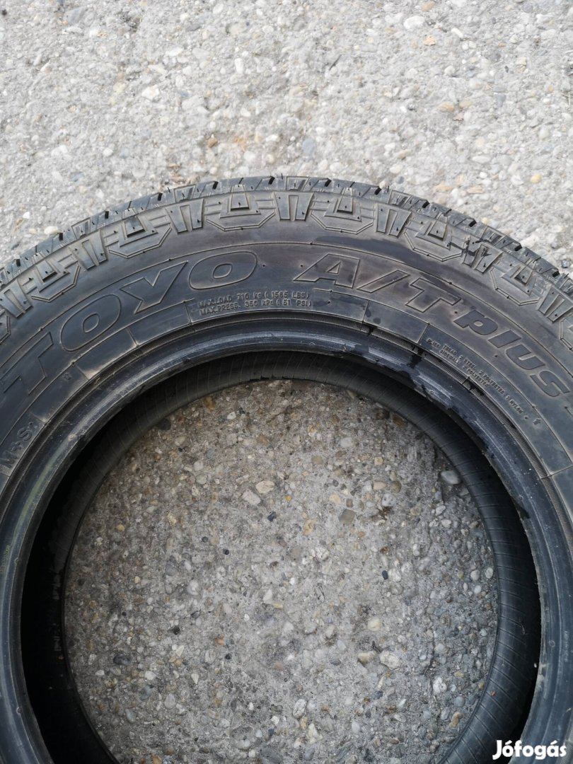 195/80 R15 Toyo Open Country A/T plus terepjáró gumi