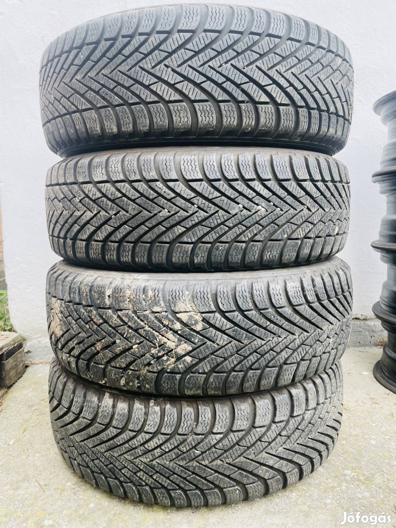 195 50 R15 Pirelli Cinturato Winter téligumi