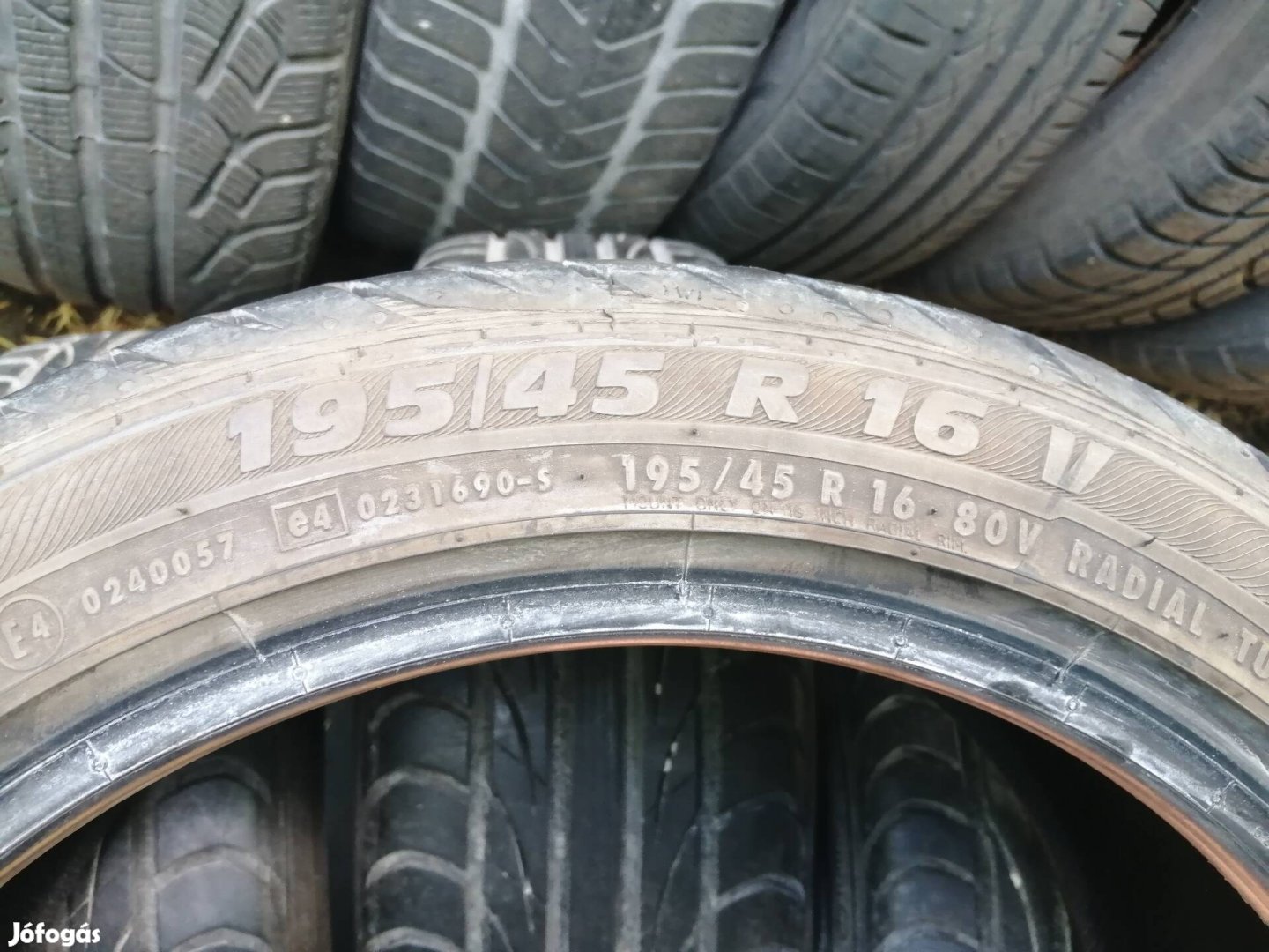 195 / 45 R 16 Semperit nyári gumik