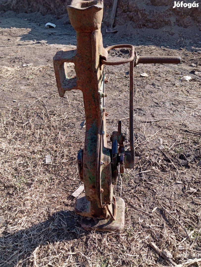 1961 es Hever eladó