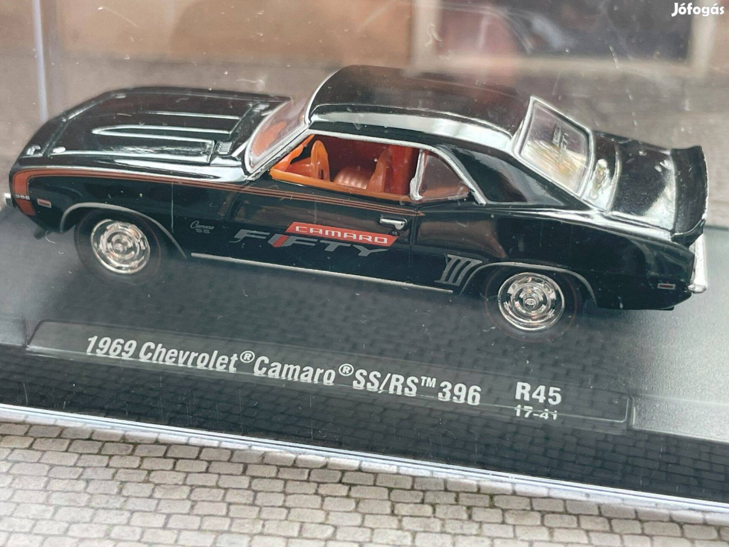 1969 Chevrolet Camaro modell autó - M2 Machines 1:64 méret