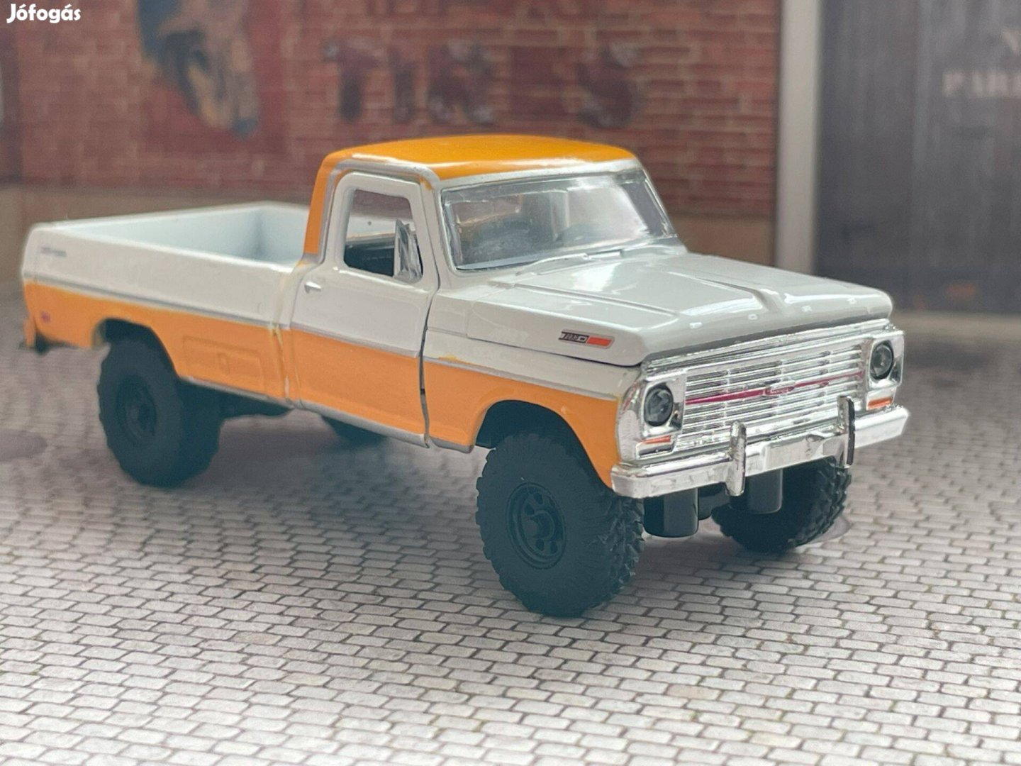 1969 Ford F-100 modell autó - M2 Machines 1:64 méret