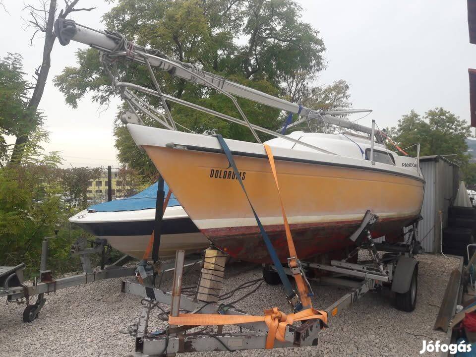 1976 Pandora 700 vitorláshajó